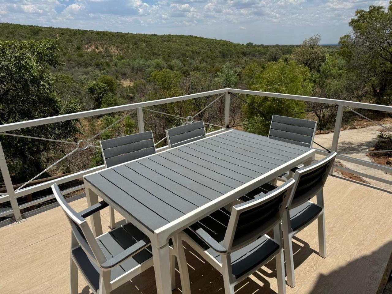 Hinda Mountain * Mabula Game Reserve